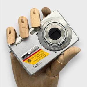 Kodak EasyShare M320 Digital Camera | 9MP | Silver